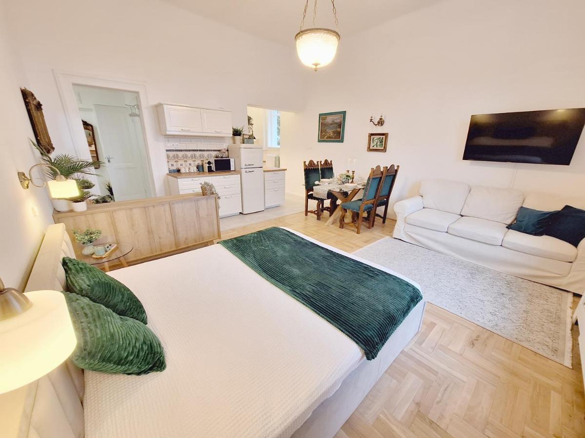 Green Hill Apartment 布达佩斯 外观 照片
